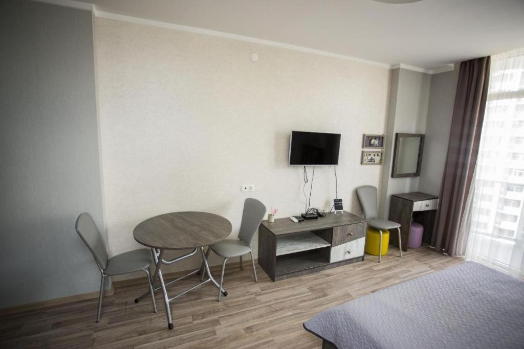 Apartment On Sherif Khimshiashvili Street 15B บาทูมิ ภายนอก รูปภาพ