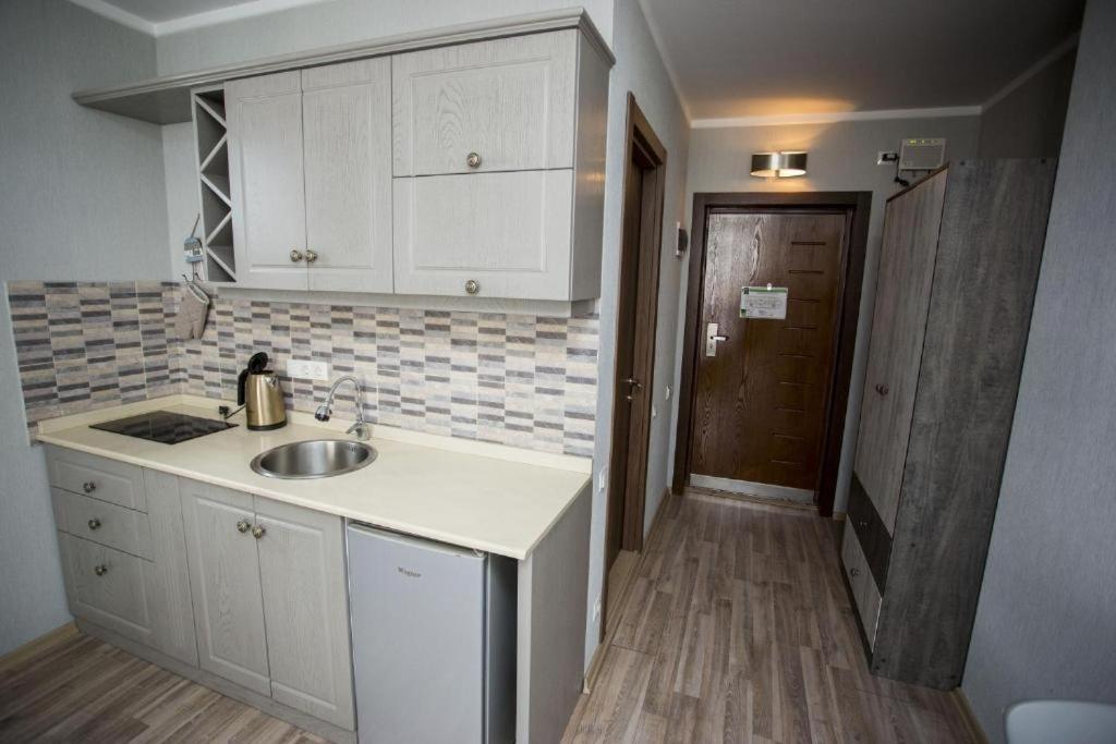 Apartment On Sherif Khimshiashvili Street 15B บาทูมิ ภายนอก รูปภาพ