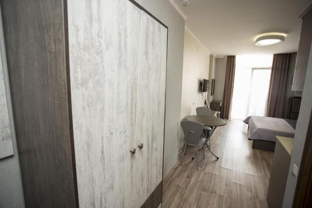 Apartment On Sherif Khimshiashvili Street 15B บาทูมิ ภายนอก รูปภาพ