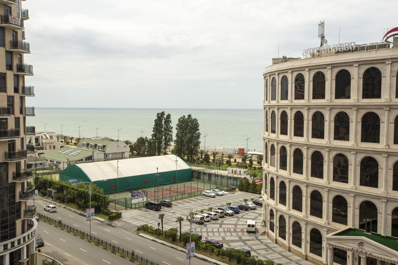 Apartment On Sherif Khimshiashvili Street 15B บาทูมิ ภายนอก รูปภาพ