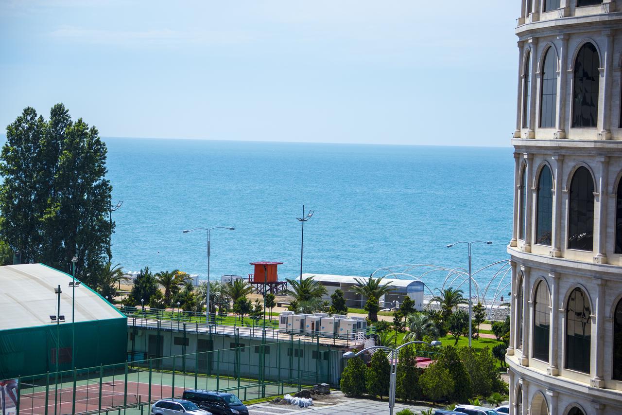 Apartment On Sherif Khimshiashvili Street 15B บาทูมิ ภายนอก รูปภาพ